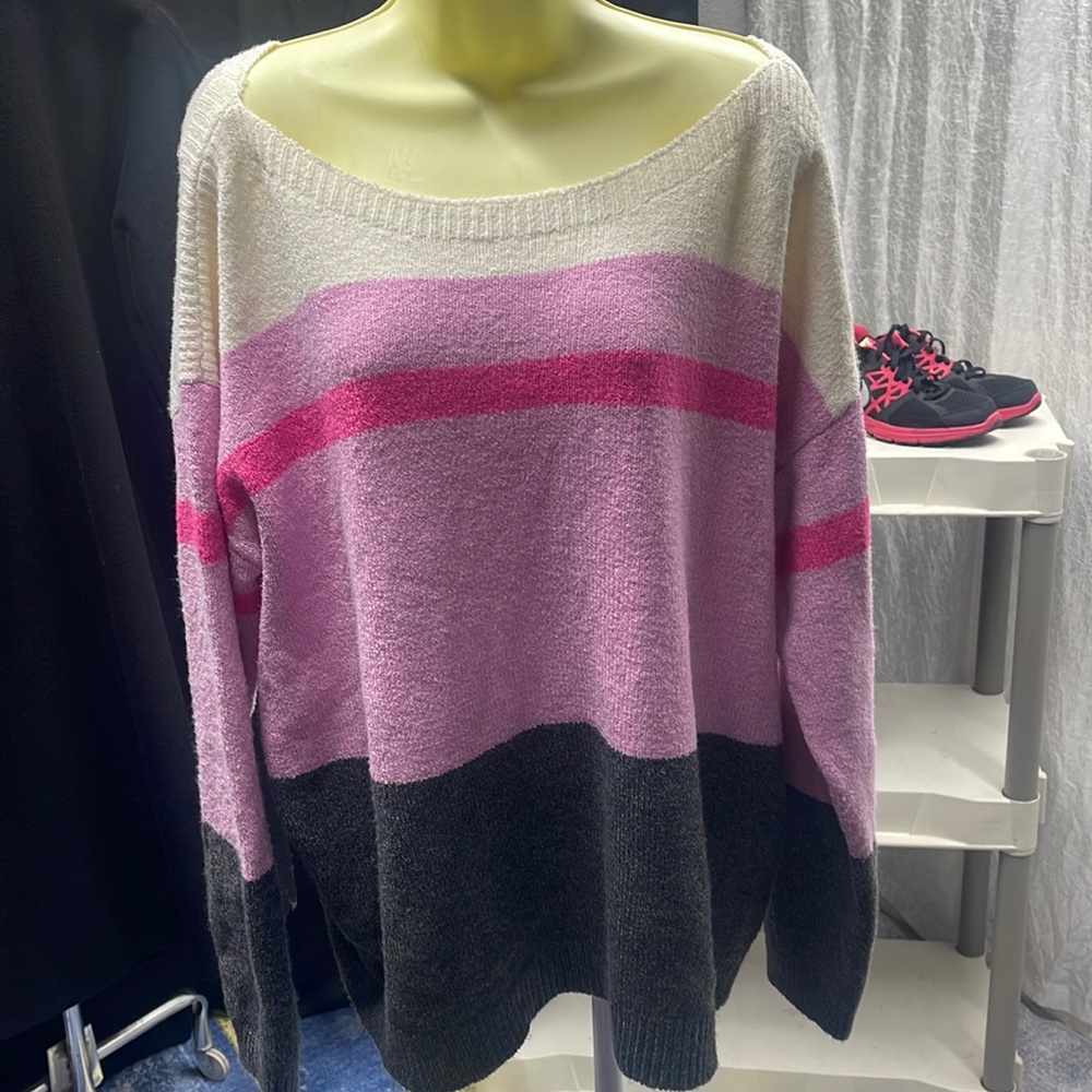 NWT St Johns Bay Sweater Pink, Grey & White
